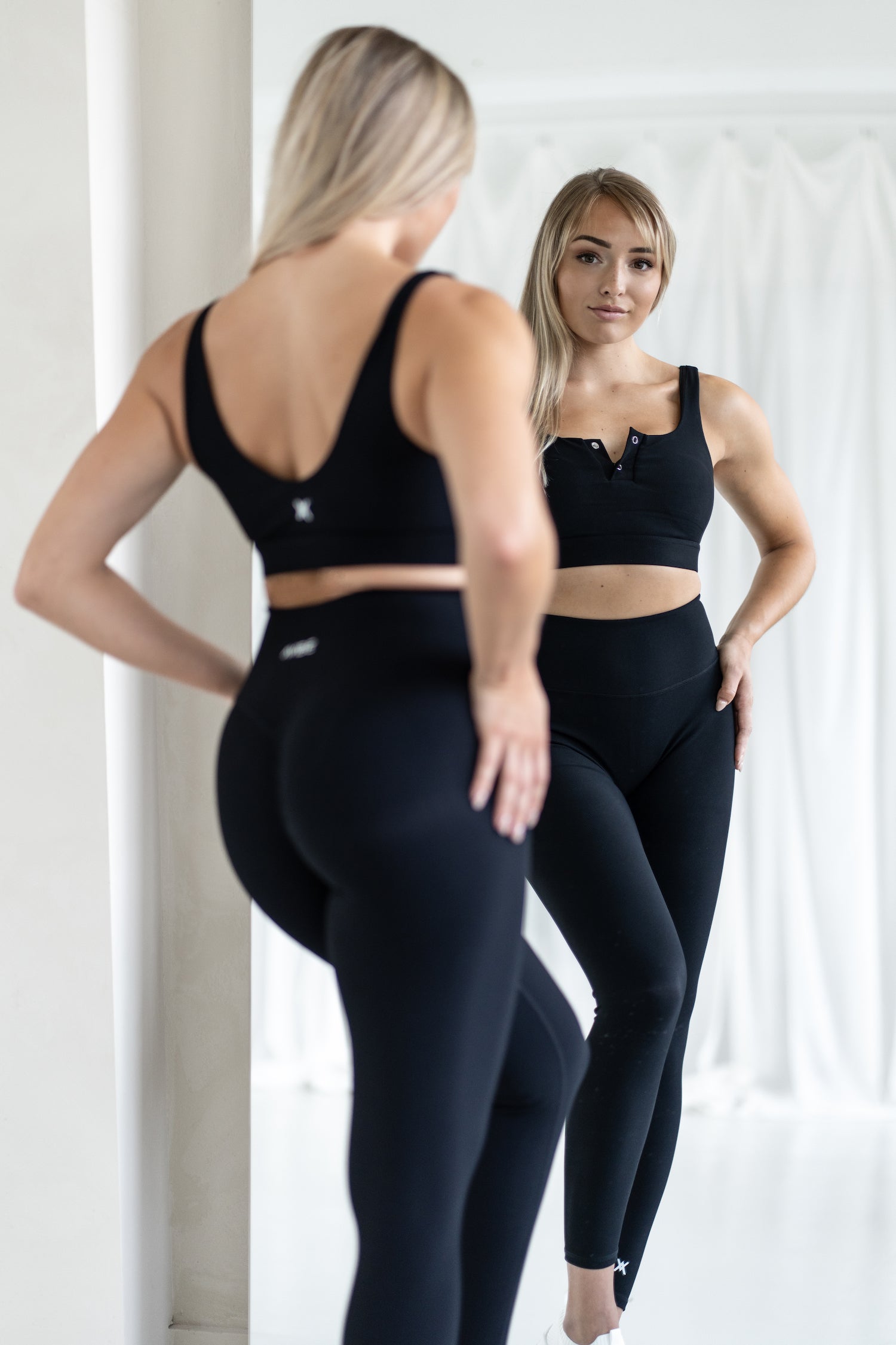 THE SPORTS BRA | Jet Black